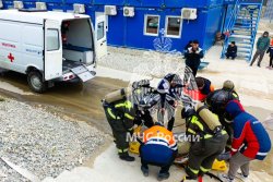  Курсанты Академии ликвидировали условный пожар в Геленджике