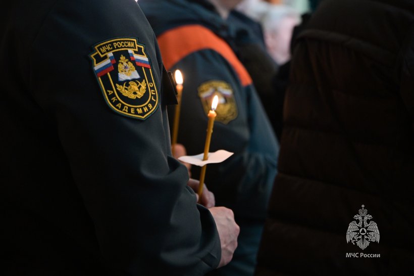 Личный состав МЧС России простился с Алексеем Федосеевым 