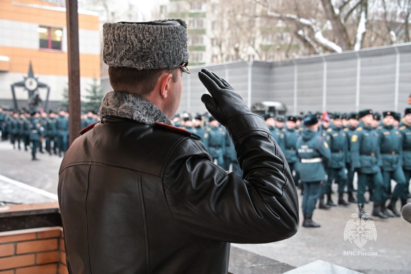 На плацу Академии состоялось построение переменного и постоянного состава