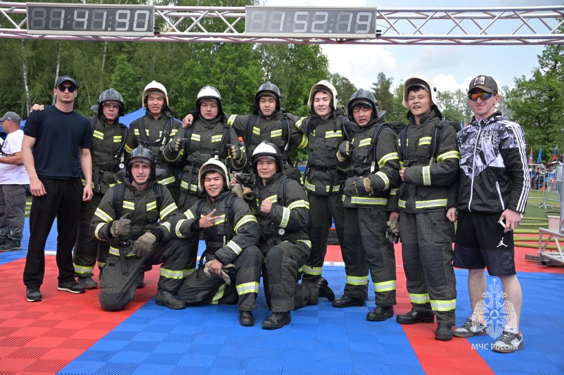 В Апаринках наградили победителей 1-ого международного гран-при профессионального мастерства пожарных и спасателей