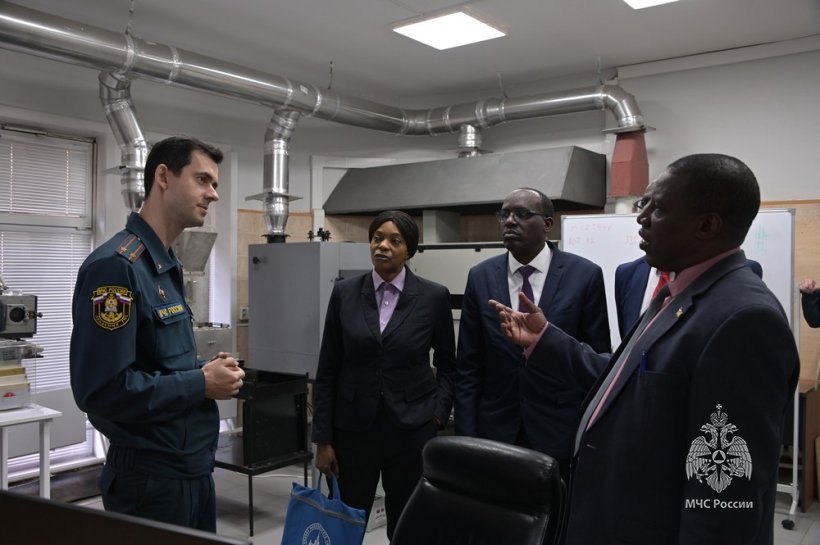 Академию посетили представители Посольства Республики Бурунди в России 