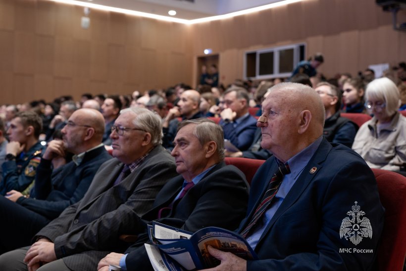 Состоялась научно-практическая конференция «Академия государственной противопожарной службы МЧС России: Теория. Инновации. Практика»
