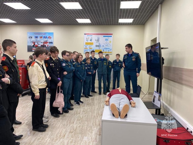 Кадетские классы Москвы посетили Академию ГПС МЧС России
