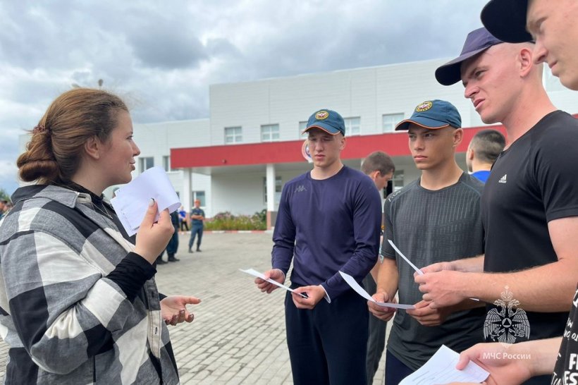 Офицеры и курсанты Академии провели для первокурсников мероприятие «Давайте познакомимся» 