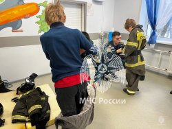 Обучающиеся Академии напомнили детям с ограниченными возможностями правила безопасного поведения