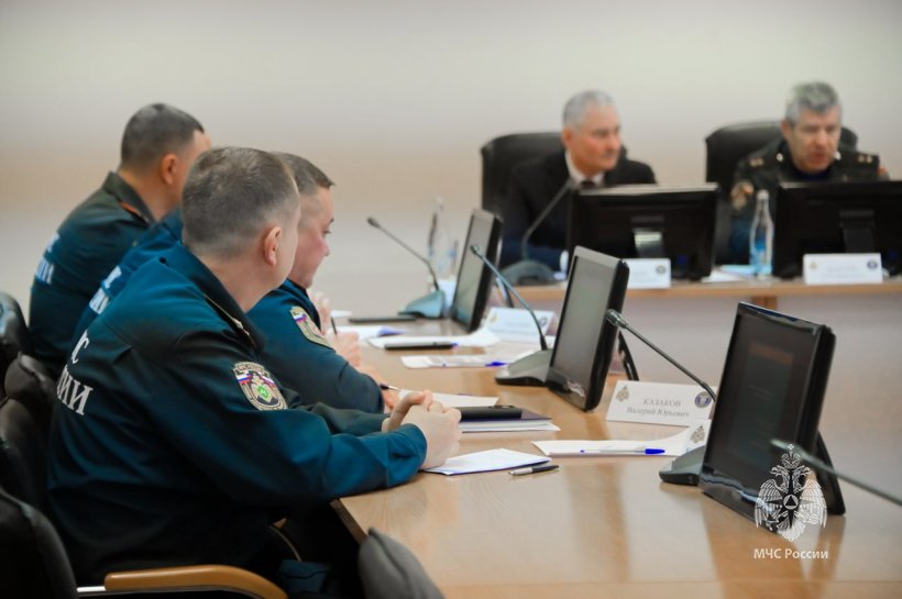 Заместитель главы МЧС России Вячеслав Бутко встретился со слушателями Академии