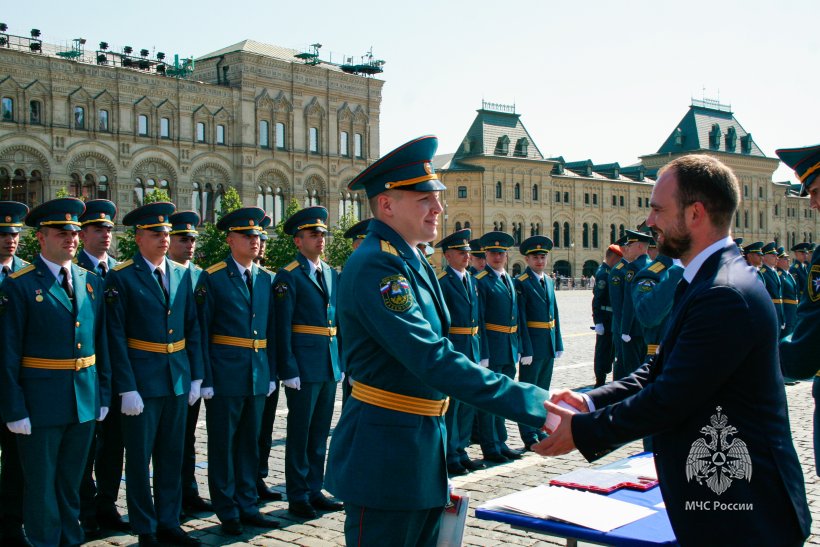 На Красной площади состоялся выпуск молодых специалистов