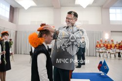 «Клянусь!»: ученики класса МЧС России принесли клятву кадета