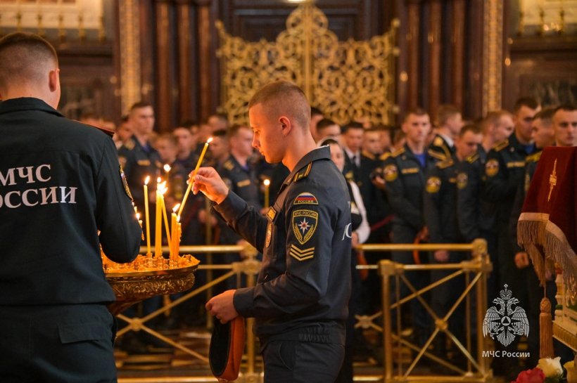 Личный состав Академии принял участие в молебне в честь иконы Божьей Матери "Неопалимая Купина"