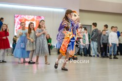 Новогодний детский праздник прошел в Академии