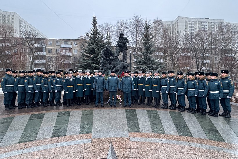 В МЧС России прошел ряд мероприятий, посвященных Дню спасателя