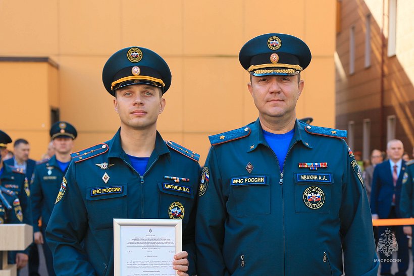 В Академии прошла торжественная линейка, посвященная Дню знаний