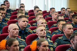 В Академии прошла торжественная линейка, посвященная Дню знаний