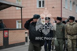 На плацу состоялось ежемесячное построение постоянного и переменного состава Академии