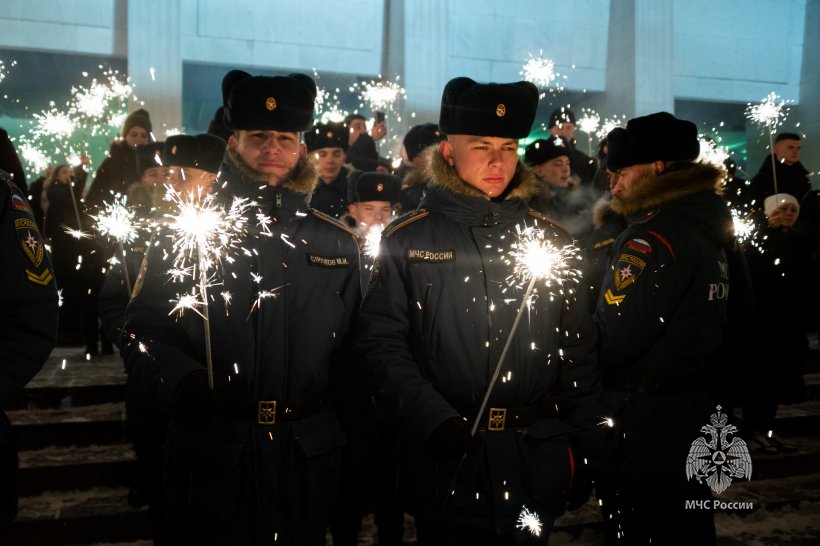 Курсанты Академии почтили подвиг ленинградцев