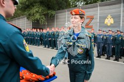 Символ чести и ответственности: курсантам вручили оранжевые береты