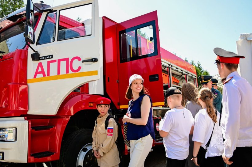 Академия приняла участие в фестиваль-форуме кадетского движения на Поклонной горе