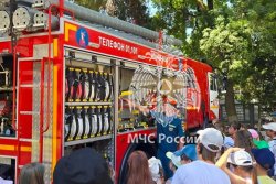 Курсанты Академии посетили центр развития творчества детей и юношества в городе Геленджике