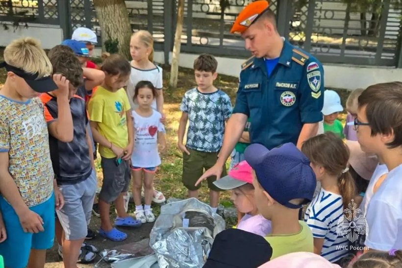 Курсанты Академии посетили центр развития творчества детей и юношества в городе Геленджике
