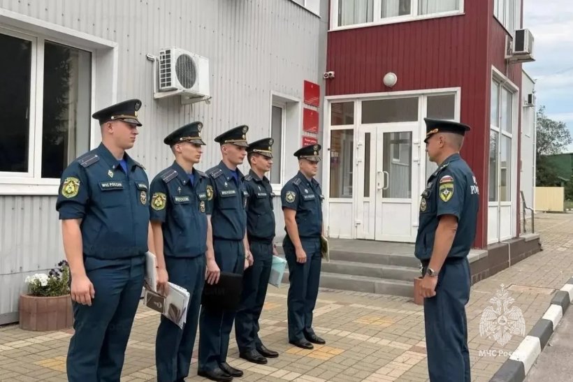 Выпускники Академии пополнили ряды территориальных органов МЧС России
