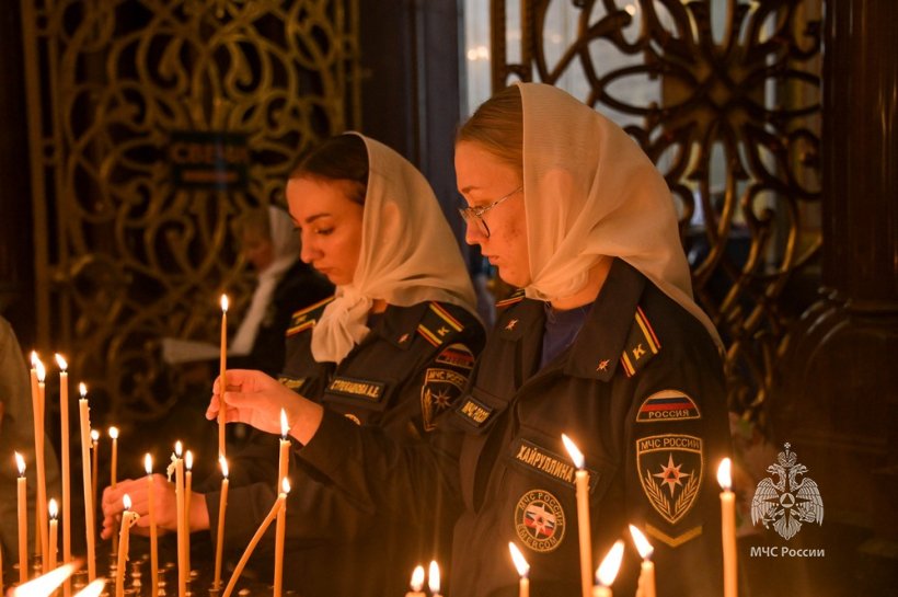 Личный состав Академии принял участие в молебне в честь иконы Божьей Матери "Неопалимая Купина"