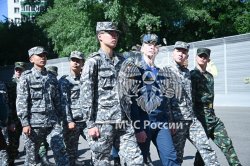 Торжественная церемония поднятия Государственного флага, посвященная Дню России