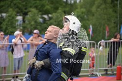 В Апаринках наградили победителей 1-ого международного гран-при профессионального мастерства пожарных и спасателей