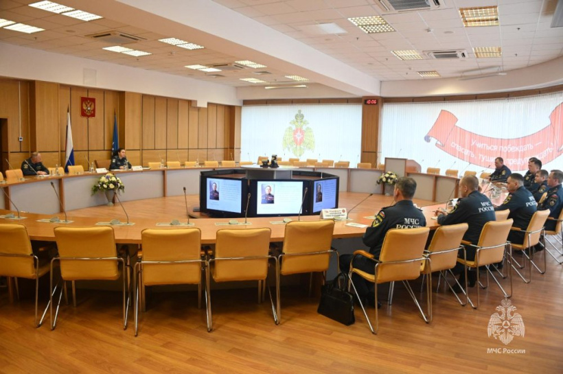 В Институте развития Академии продолжается обучение сотрудников высшего руководящего звена МЧС России