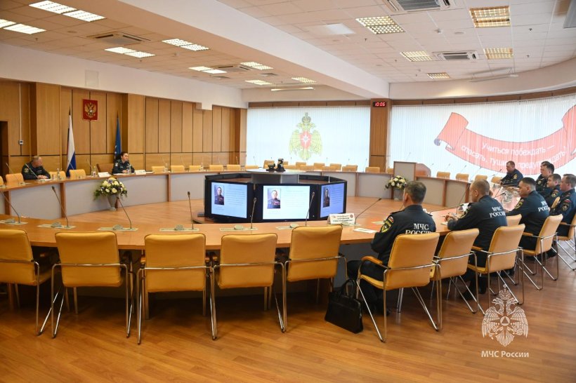 В Институте развития Академии продолжается обучение сотрудников высшего руководящего звена МЧС России