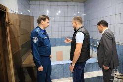 Заместитель главы МЧС России Роман Курынин провел совещания по развитию инфраструктуры и оценки готовности к новому учебному году в учреждениях ведомства в Москве и Подмосковье
