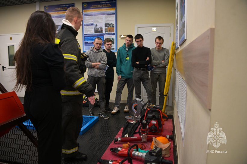 Академию посетили волонтеры Международной выставки-форума «Россия» 