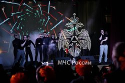 Курсанты Академии поздравили девушек с 8 марта