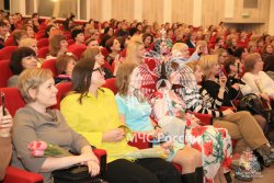 Александр Куренков наградил женщин-ветеранов МЧС России в преддверии 8 Марта