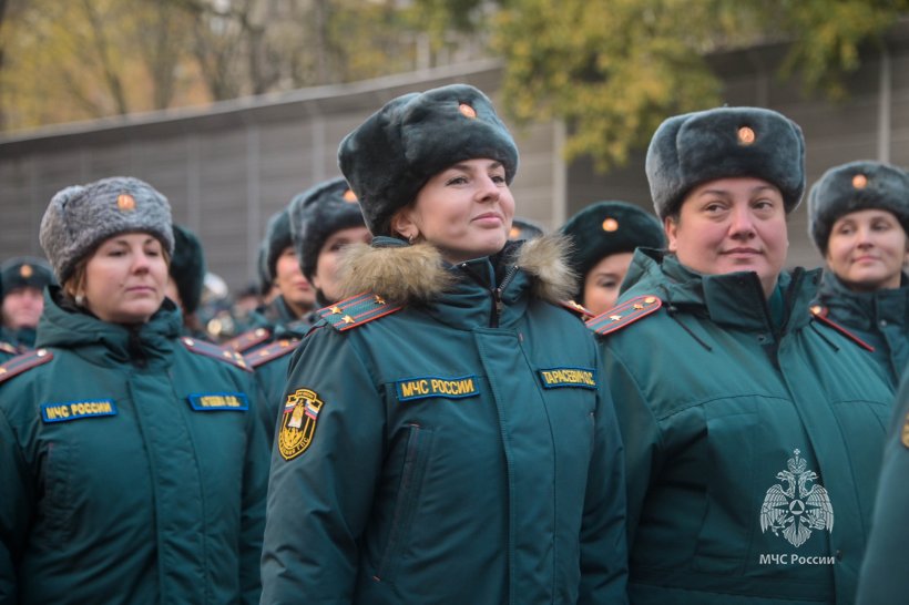 На плацу Академии состоялось построение переменного и постоянного состава