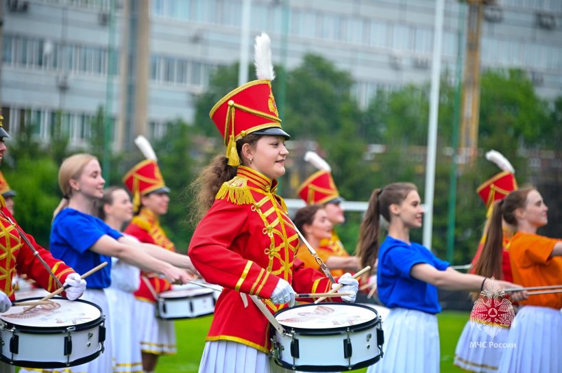 Сегодня на легендарном регбийном стадионе «Слава» состоялись финальные игры первого Кубка МЧС России по регби-7 среди образовательных организаций высшего образования министерства по чрезвычайным ситуациям.