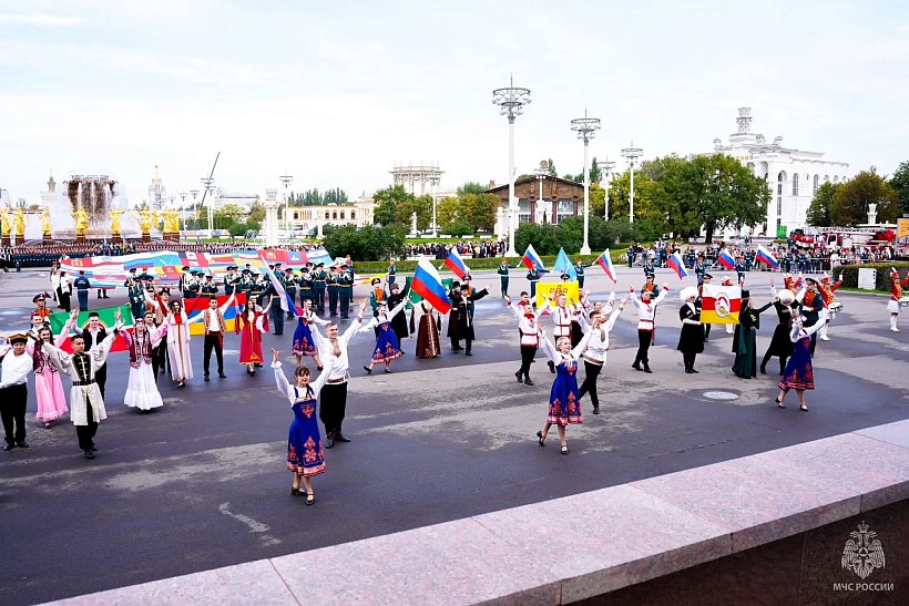 В Москве первокурсники Академии ГПС МЧС России приняли Присягу