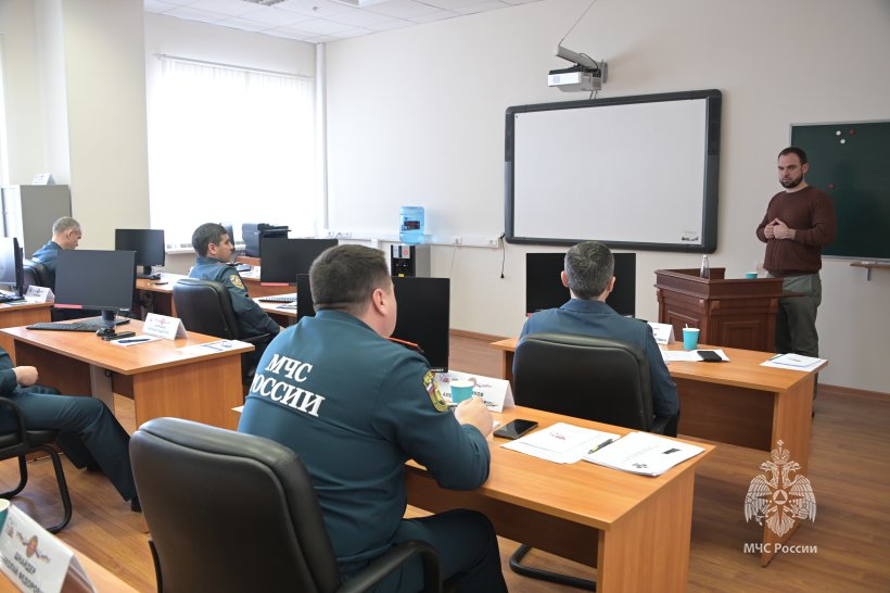 Состоялась встреча руководства ведомства со слушателями Института развития Академии