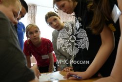 Личный состав Академии ГПС МЧС России провел военно-патриотическую игру «Зарница»