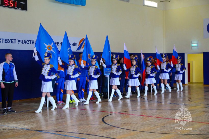 Сборная Академии по плаванию стала победителем первенства МЧС России