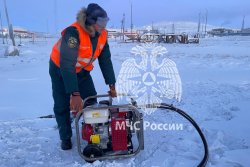 В МЧС России подвели итоги масштабных учений и экспедиции «Безопасная Арктика-2025»