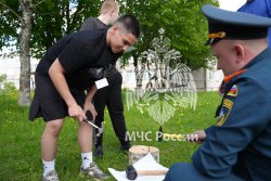 Личный состав Академии ГПС МЧС России провел военно-патриотическую игру «Зарница»