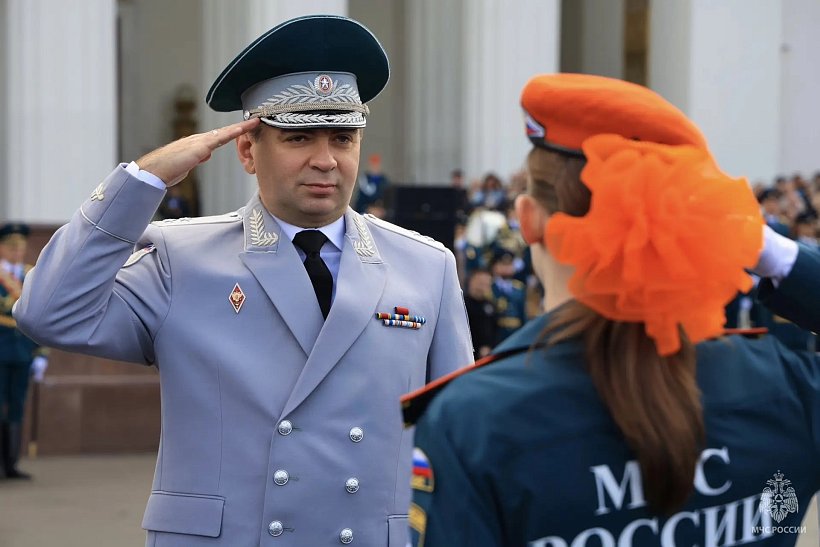 В Москве первокурсники Академии ГПС МЧС России приняли Присягу