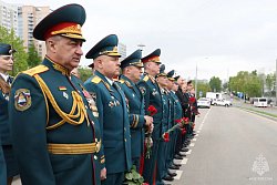 Руководство и сотрудники МЧС России отдали дань памяти воинам, погибшим в Великой Отечественной войне