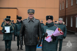На плацу состоялось ежемесячное построение постоянного и переменного состава Академии