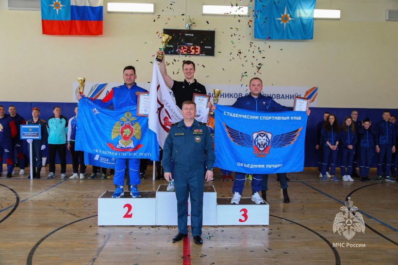 Сборная Академии по плаванию стала победителем первенства МЧС России