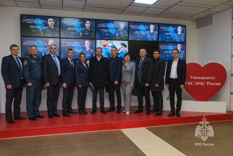 В Санкт-Петербурге обсудили вопросы научно-технического взаимодействия МЧС России с образовательными и научными организациями 