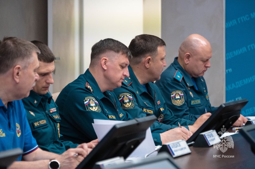 Директор Департамента образовательной и научно-технической деятельности ознакомился с работой Академии
