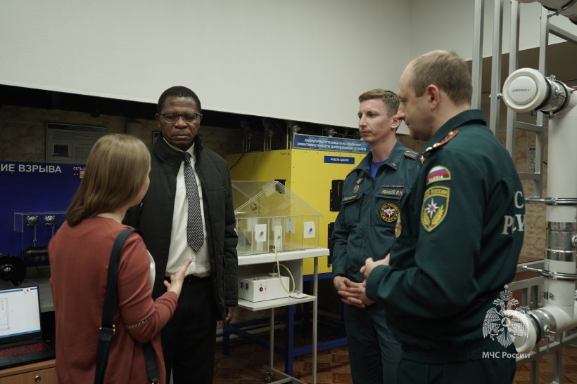 Академию посетила делегация из Республики Камерун