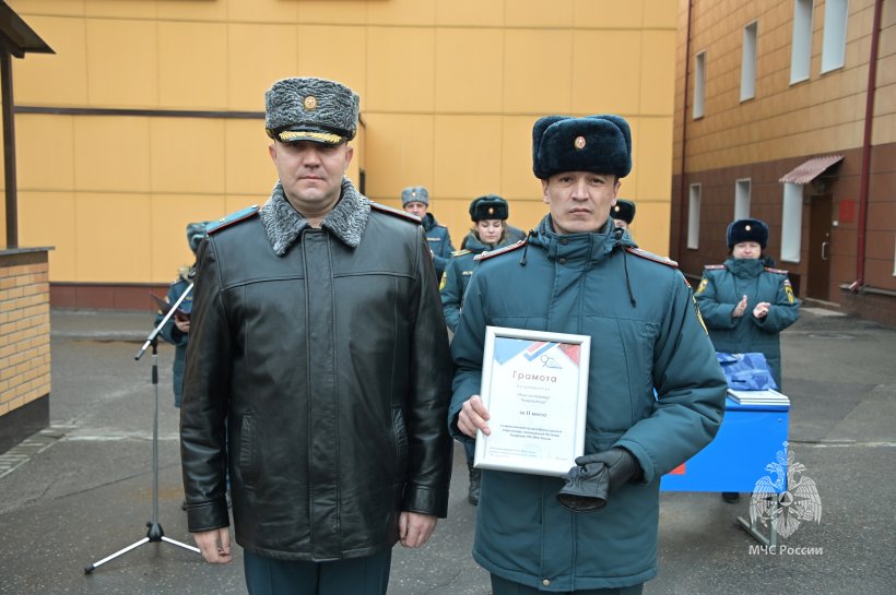 Сегодня на плацу Академи состоялось построение постоянного и переменного состава.