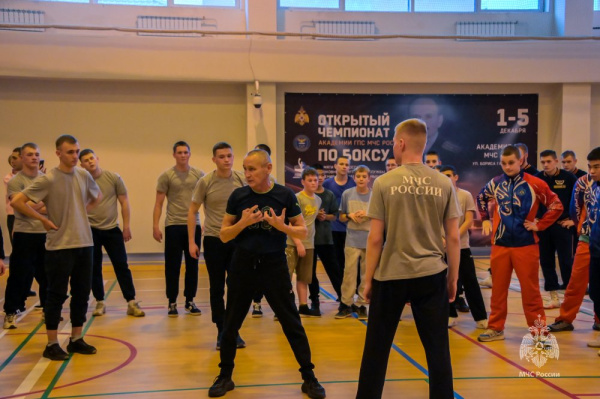 В Москве стартовал открытый чемпионат Академии по боксу памяти Героя России Евгения Чернышева